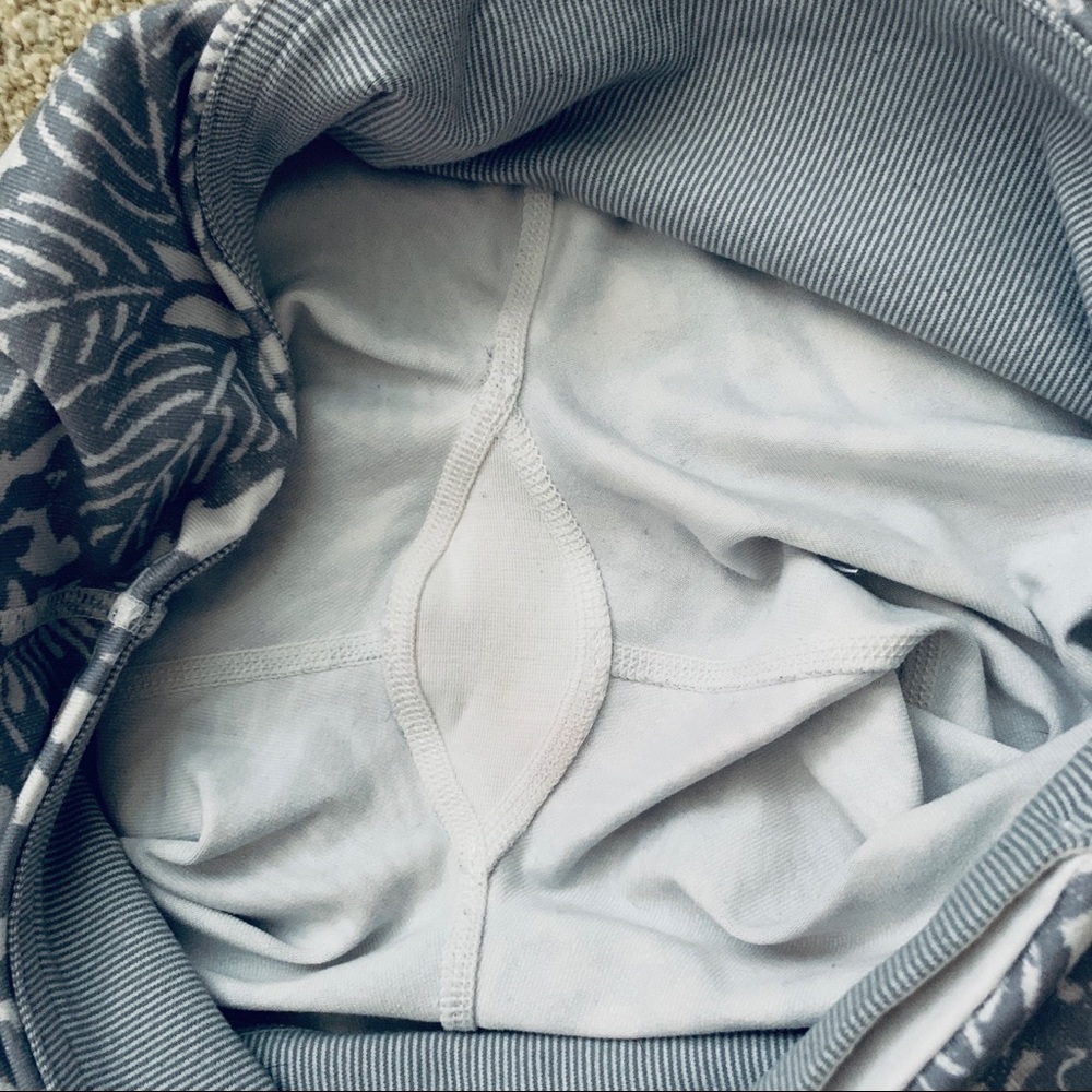 Lululemon | Beachy Floral Crops - Picture 6 of 7